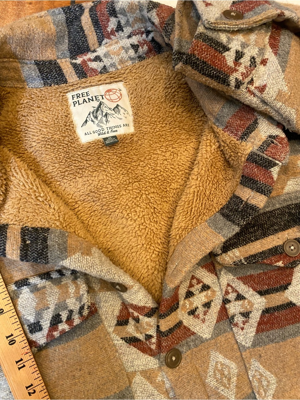 Free Planet Aztec-Pattern Button Up Sherpa Jacket w/ Side Pockets Size XL - Picture 5 of 7